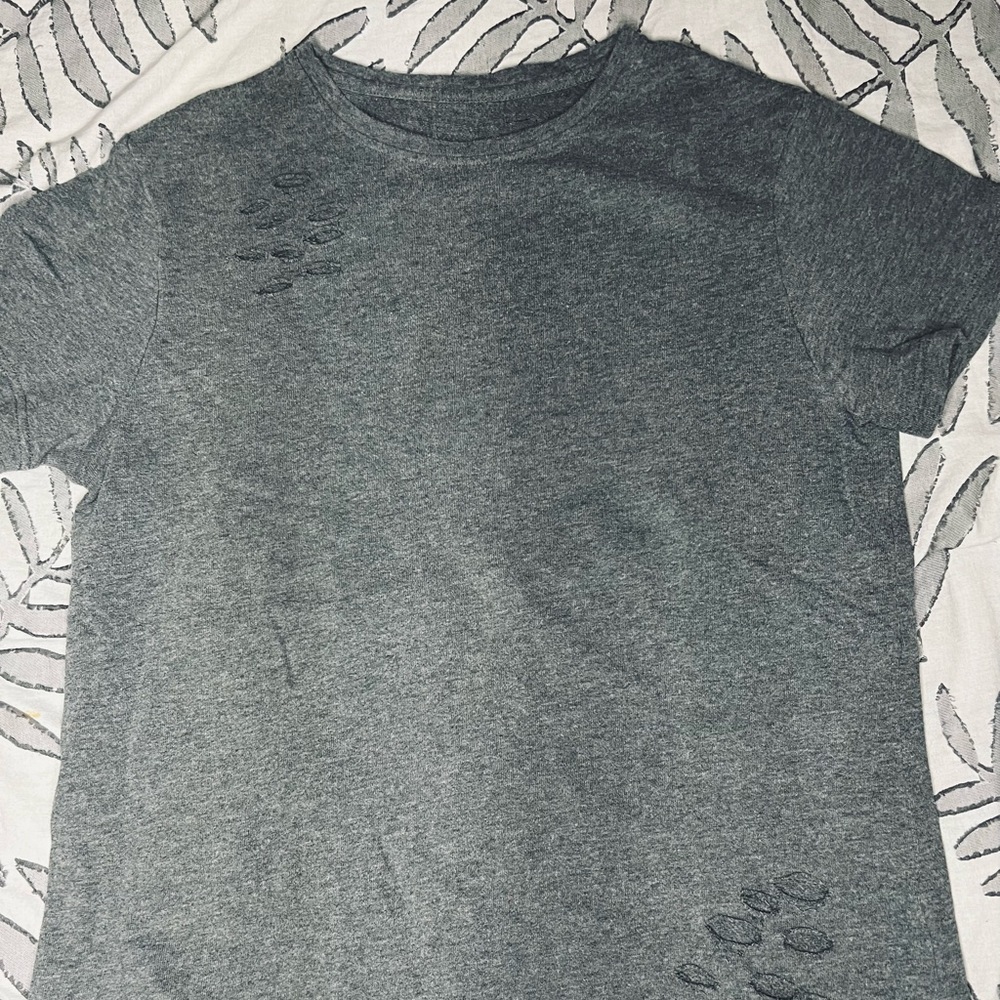 Alphalete distress shirt